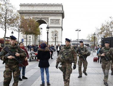 Γαλλία: Σε «ισχύ» η νέα αντιτρομοκρατική νομοθεσία του Ε.Μακρόν